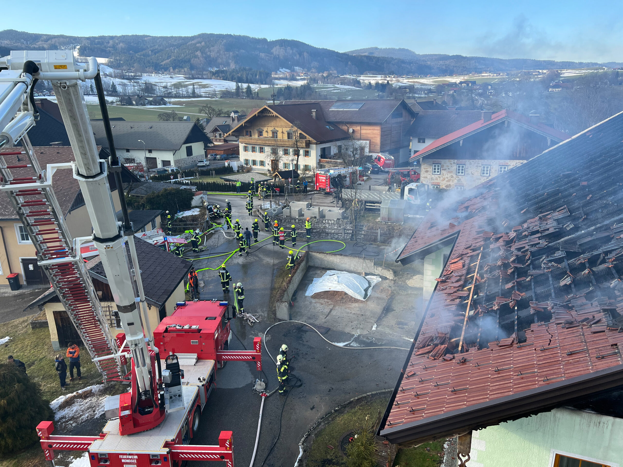 zerstörter Dachstuhl von oben