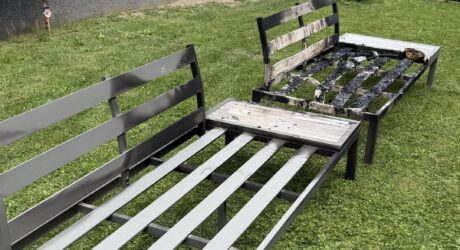 Feuerwehr Mondsee kontrolliert Brandstelle auf Terrasse mit Wärmebildkamera