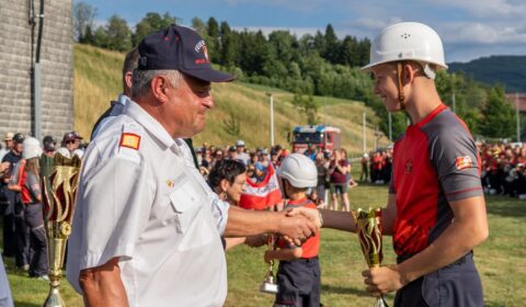 Jugendfeuerwehr Mondsee beim Bezirksbewerb Vöcklabruck 2026 in Straß im Attergau
